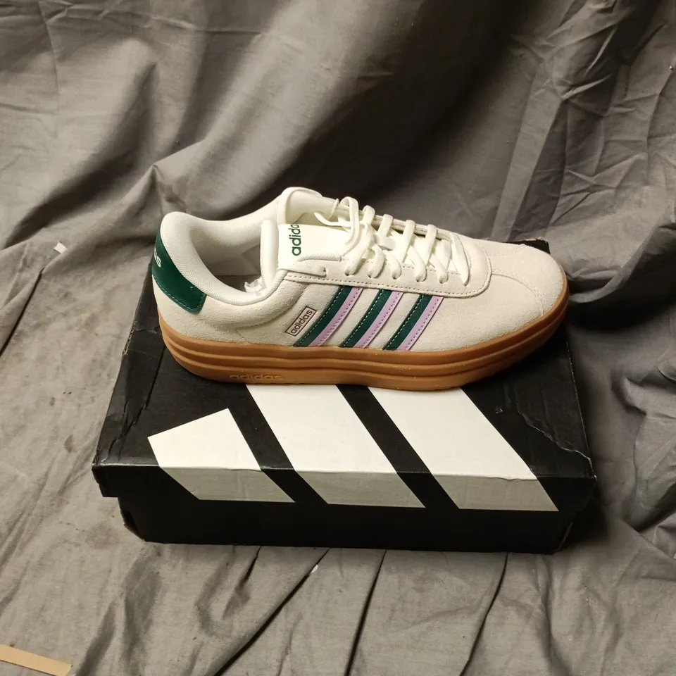 Adidas VL Court Bold Sneakers – White with Green Heel, Gum Sole – UK 7