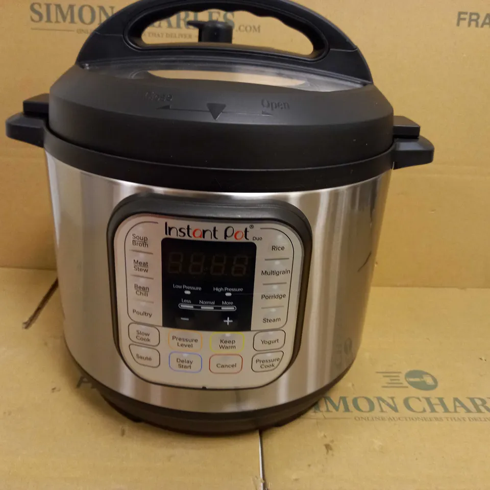 INSTANT POT DUO SMART PRESSURE COOKER