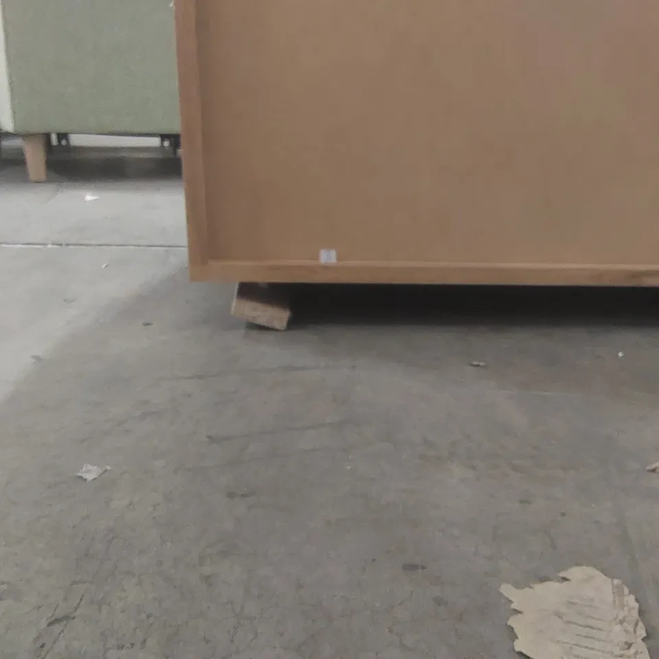 DESIGNER SIDEBOARD HEANG