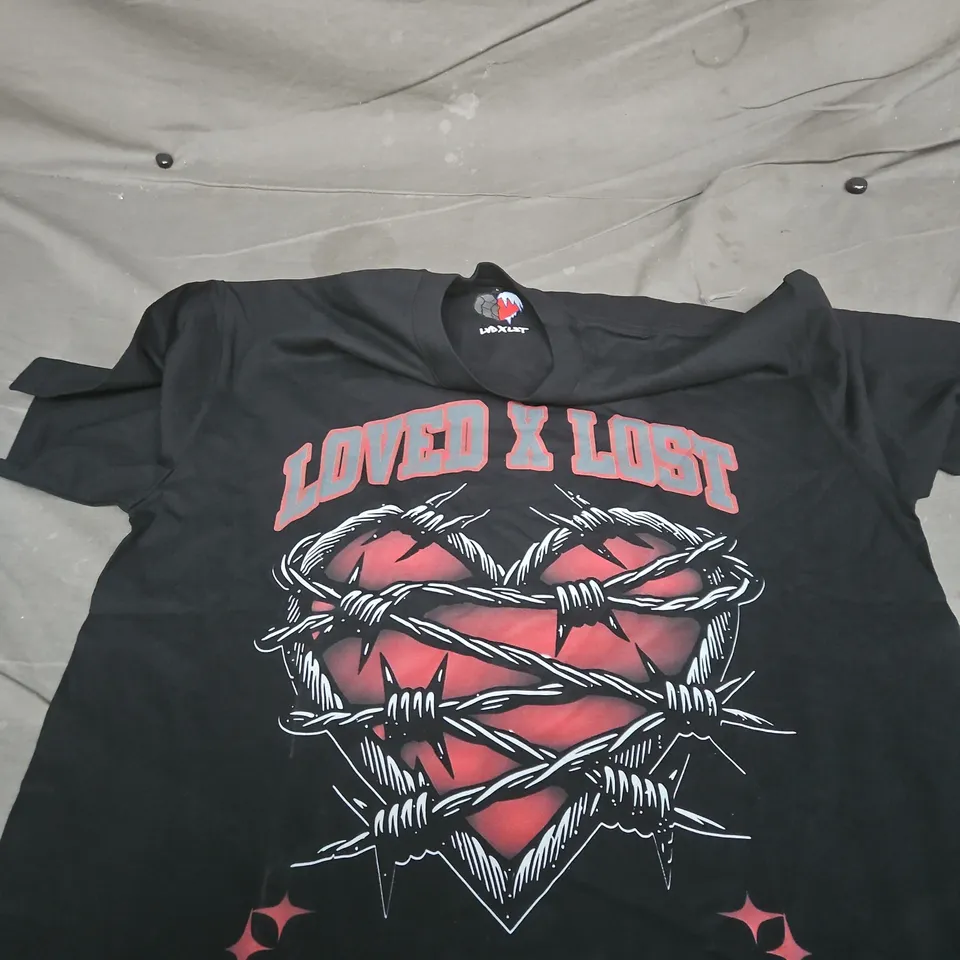 BLACK T-SHIRT WITH 'LOVED X LOST' BARBED-HEART GRAPHIC – UK SIZE L