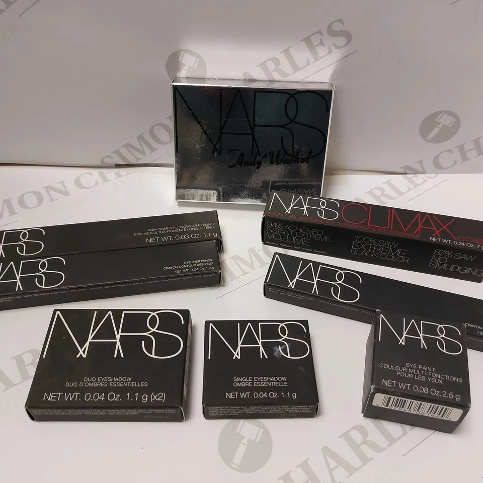 BOX OF APPROX 20 NARS MAKE UP ITEMS TO INCLUDE NARS CLIMAX INSTANT VOLUME MASCARA (7G), NARS HIGH PIGMENT LONGWEAR EYELINER (1.1G) AND NARS HARDWIRED EYESHADOW (1.1G)