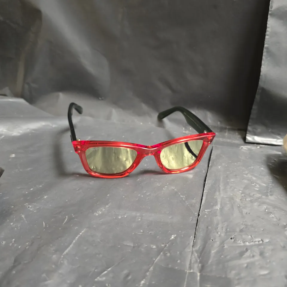 RAY-BAN SUNGLASSES – RED FRAME WITH BLACK ARMS