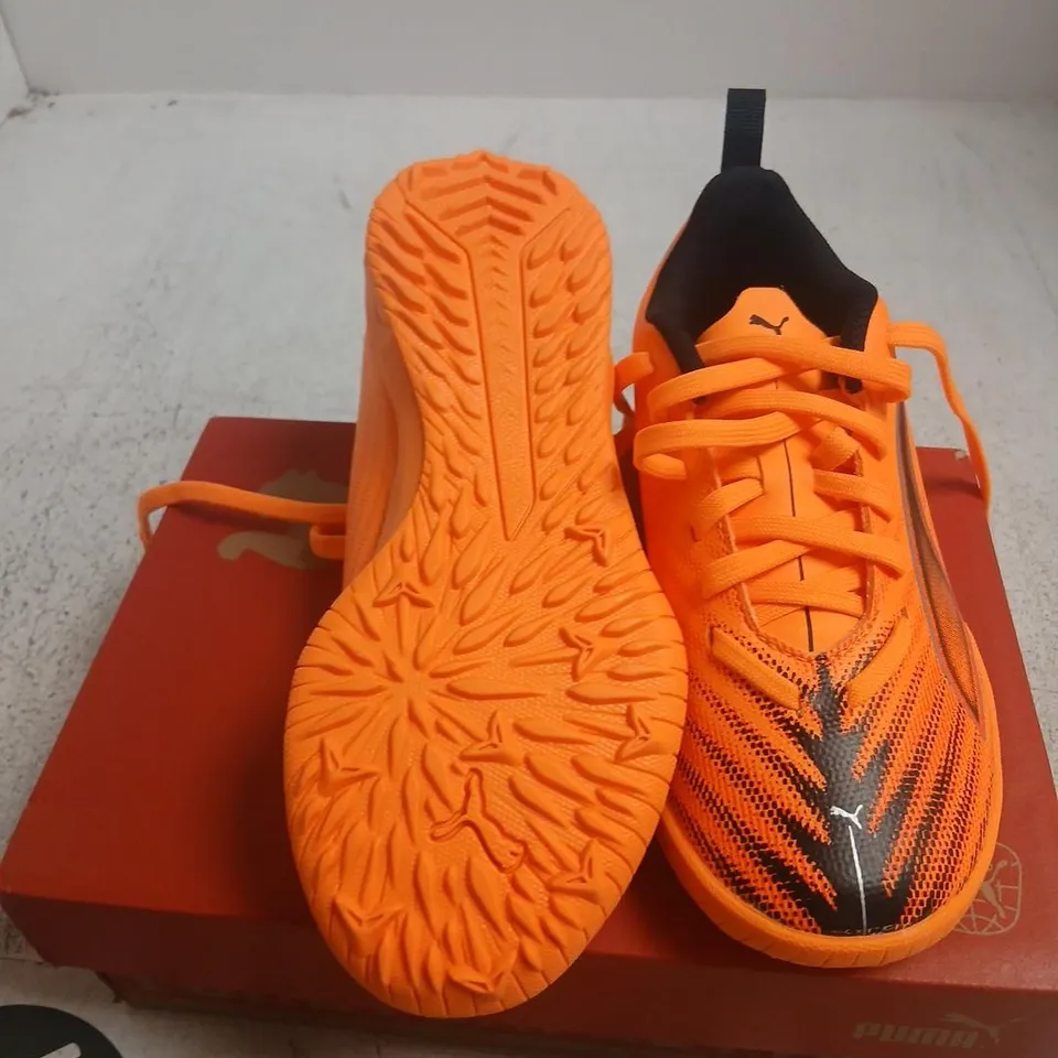 PUMA ULTRA 6 PLAY TT JR ORANGE TRAINERS SIZE KIDS 12