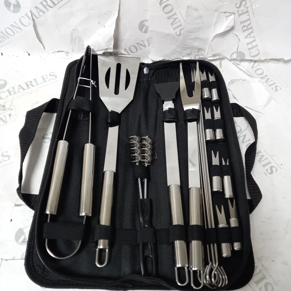 COOKSHOP BBQ GRILL 18 PIECE TOOL SET 