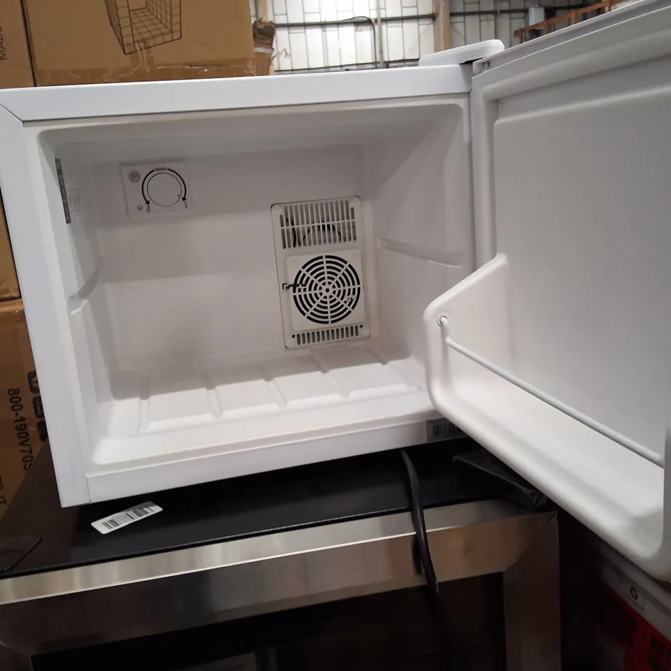 RUSSELL HOBBS QUIET MINI COOLER 17L WHITE