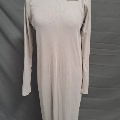ZARA LONG SLEEVE DRESS IN BEIGE SIZE MEDIUM