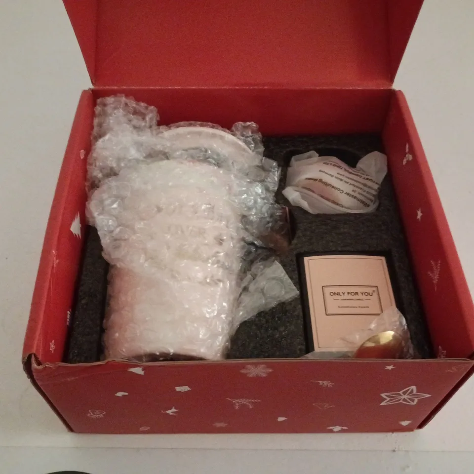 CHRISTMAS GIFT BOX SET