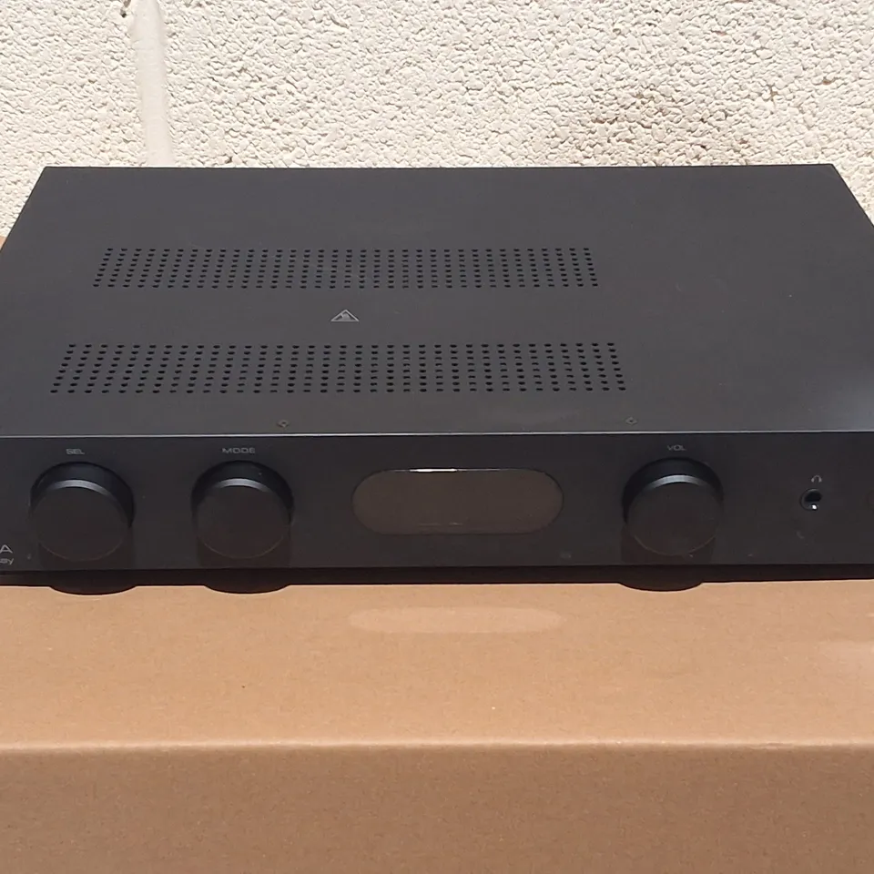 AUDIOLAB 6000A INTEGRATED AMPLIFIER