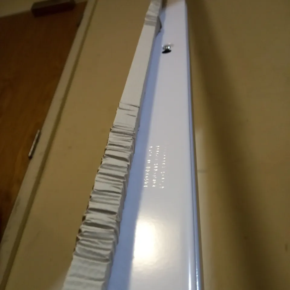 BRAND NEW BATTEN 4x28W FITTING (LP8/228/HF/840) - COLLECTION ONLY