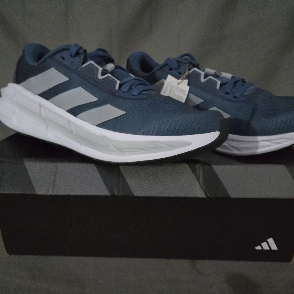 BOXED PAIR OF ADIDAS QUESTAR 3 MEN'S SHOES IN DEEP TEAL UK SIZE 11