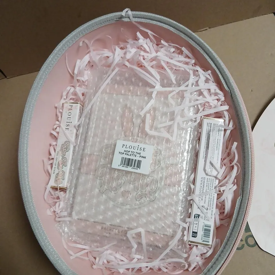 BOXED PLOUISE YOU'RE EGGSTRA SPECIAL PINK AND SWEET A MARSHMALLOW TREAT GIFT SET