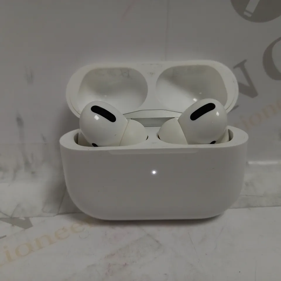 APPLE AIRPODS PRO 