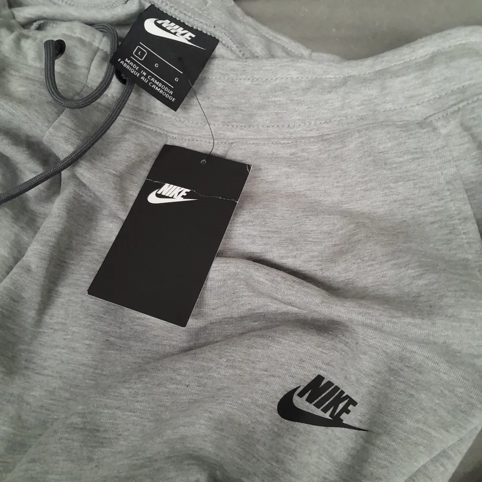 NIKE SLIM FIT MAX TAPER LEG JOGGERS IN GREY - LARGE
