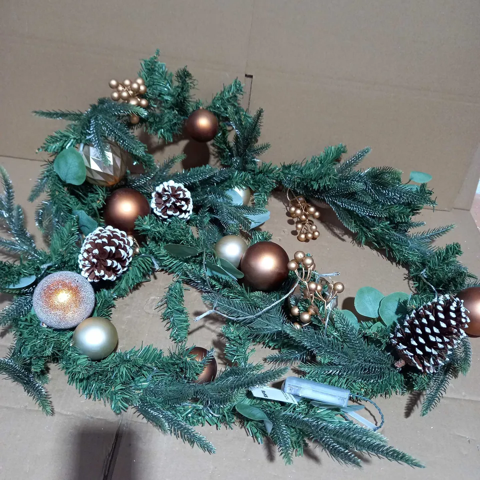 9FT COPPER AND GOLD PRE-LIT GARLAND 