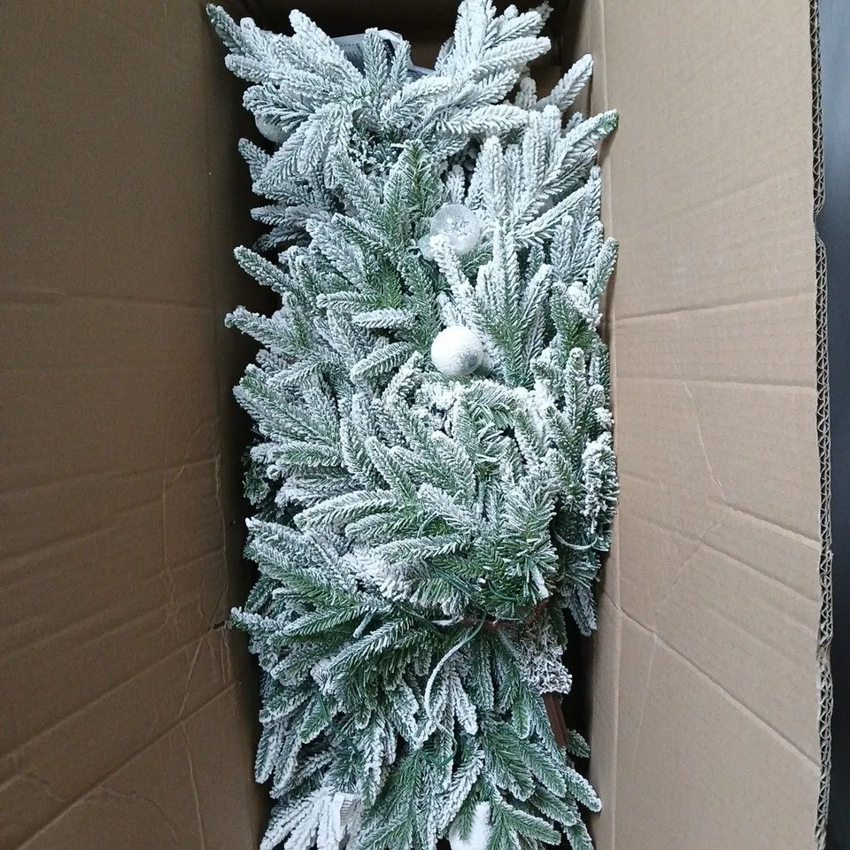 BOXED 5FT SNOWY PORCH CHRISTMAS TREE