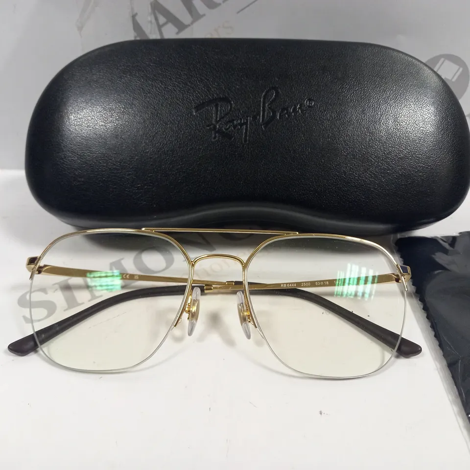 PAIR OF RAY BAN GLASSES