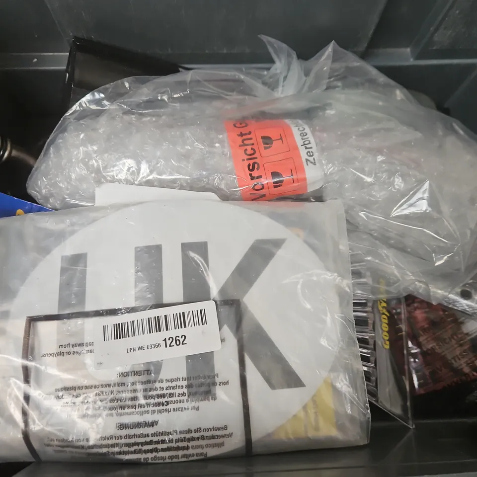 APPROXIMATELY 8 ASSORTED VEHICLE PARTS & ACCESSORIES TO INCLUDE GOODYEAR ICE SCRAPER, AIR COMPRESSOR, COMPACT CABLE PADLOCK, ETC