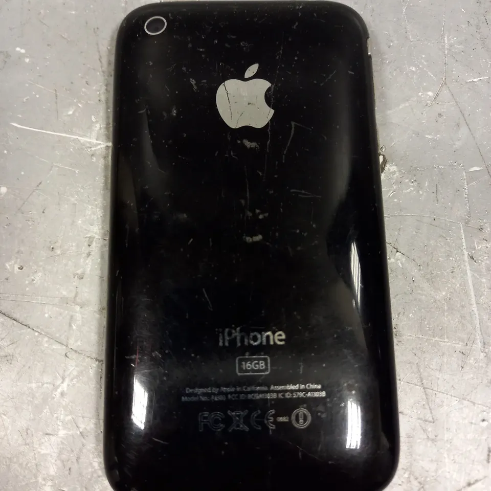 APPLE IPHONE 3 SMARTPHONE 