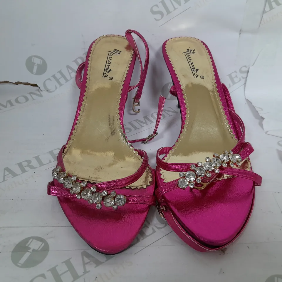 BOXED AVANDA LADIES FUSCHIA SLING BACK SANDALS WITH CRYSTAL DETAIL - SIZE 37