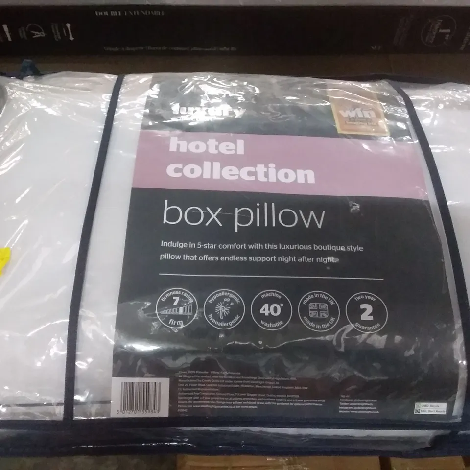 BAGGED SILENTNIGHT LUXURY HOTEL COLLECTION BOX PILLOW