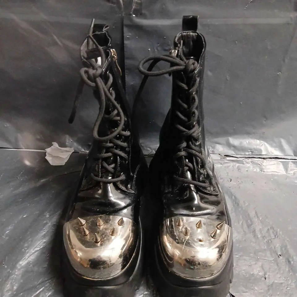 BLACK PATENT LEATHER COMBAT BOOTS WITH METAL STUDDED TOE CAP - UK SIZE 6