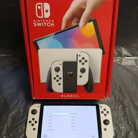 BOXED NINTENDO SWITCH OLED HANDHELD GAMES CONSOLE - HEG-001