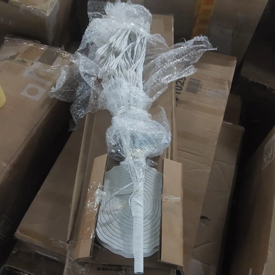 BOXED LIGHT UP CHRISTMAS TWIG TEE DECORATION 