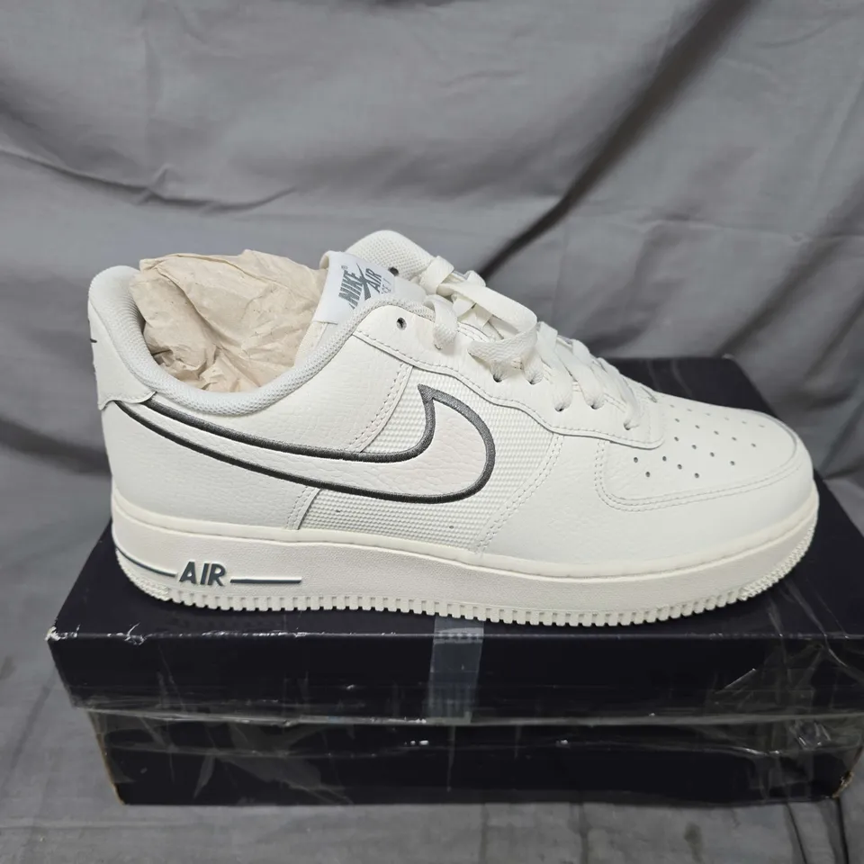 BOXED PAIR OF NIKE AIR FORCE TRAINERS IN WHITE/GREY - UK 8.5