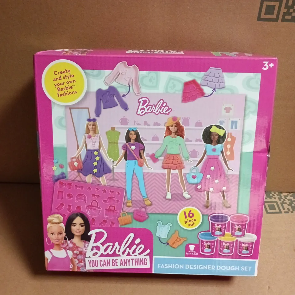 BARBIE FASHION DESIGNER DOUGH SET – 16-PIECE, BOXED