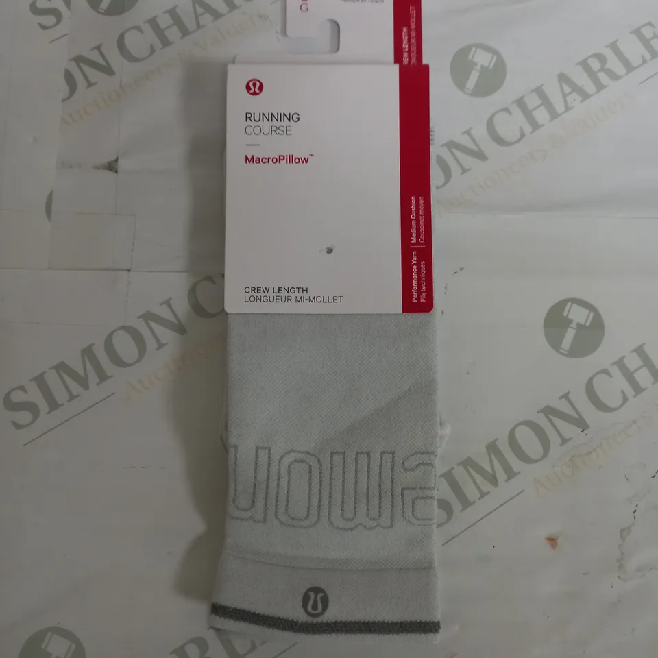 LULULEMON RUNNING COURSE CREW LENGTH SOCKS - LARGE