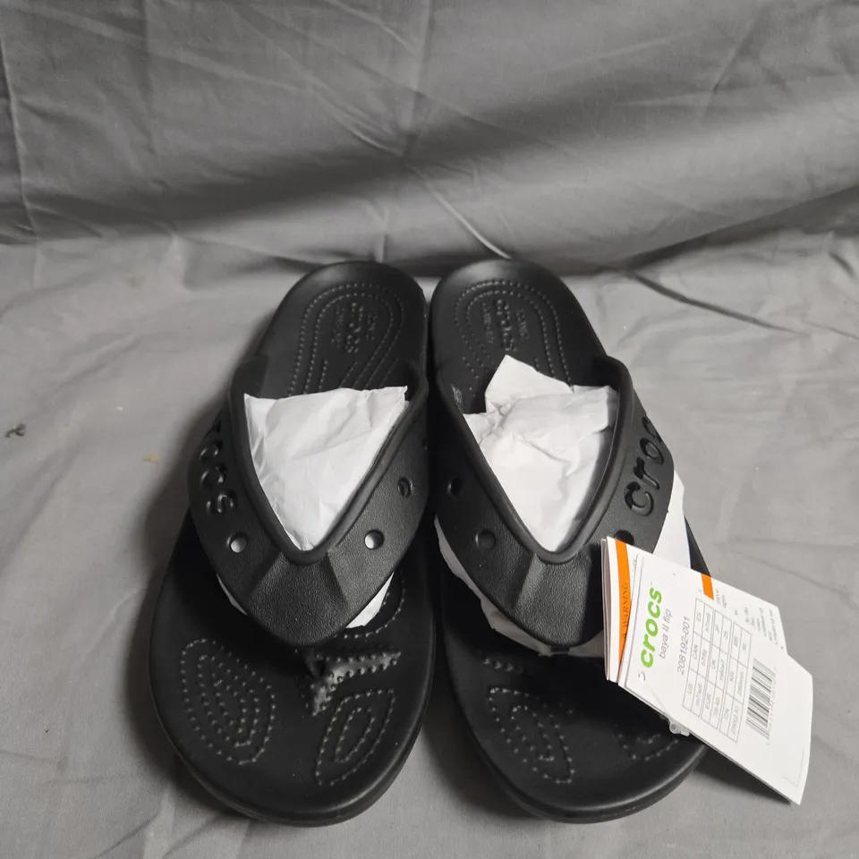 PAIR OF CROCS BAYA 2 FLIP FLOPS - UK SIZE JP