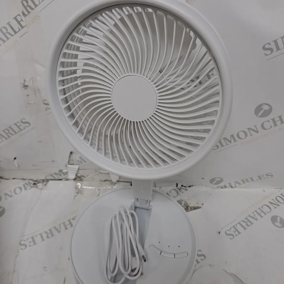 BELL & HOWELL RECHARGEABLE EXTENDABLE DESK & FLOOR FAN, WHITE