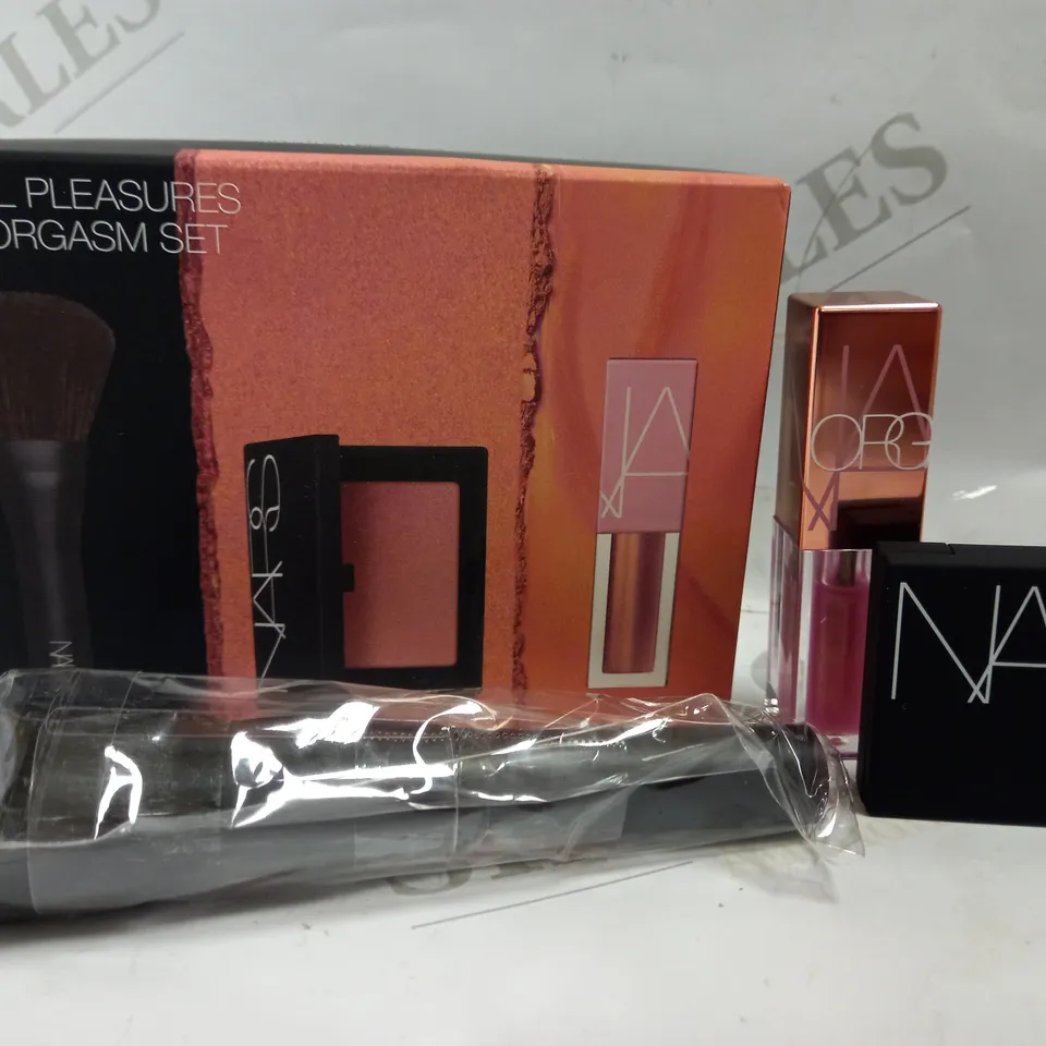 NARS SMALL PLEASURES MINI ORGASM SET - INCLUDING BRUSH, LIP TINT AND BLUSH PALETTE