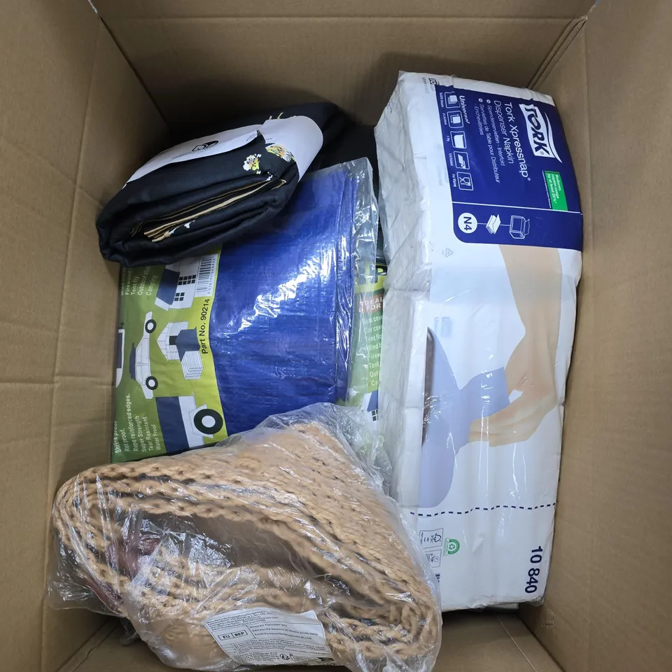 BOX OF APPROXIMATELY 15 ASSORTED HOUSEHOLD ITEMS