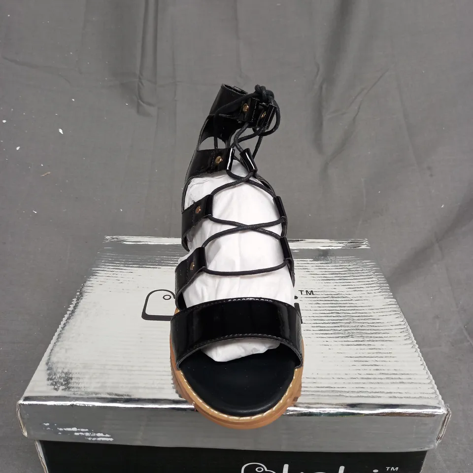 BOX OF APPROXIMATELY 11 BOXED WEDGED SANDAL SHOE IN VARIOUS SIZES