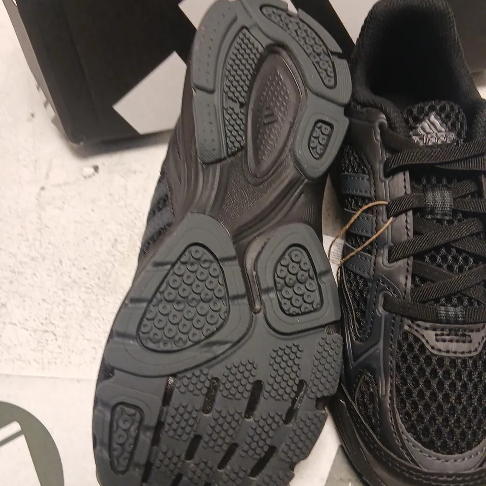 ADIDAS BLACK MESH RUNNING SNEAKERS – UK 13.5