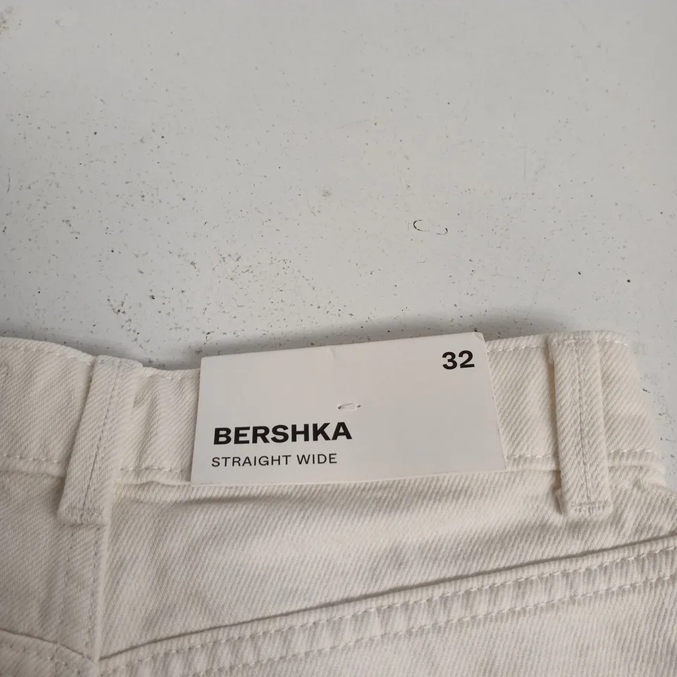 BERSHKA WOMEN'S STRAIGHT WIDE WHITE TROUSERS – (EU32)