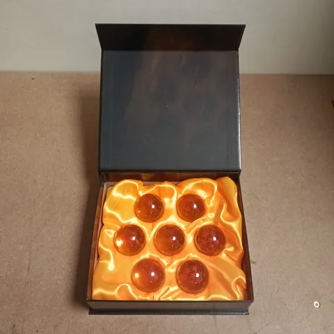 DRAGON BALL Z COLLECTIBLE SET