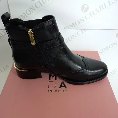 MODA IN PELLA MIKARA BOOTS IN BLACK SIZE 6 