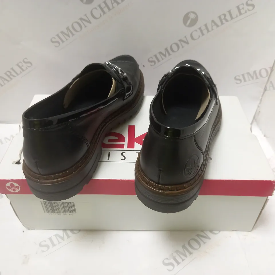 RIEKER BLACK LOFER SHOE - SIZE 6