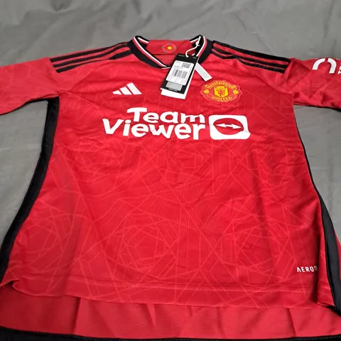 ADIDAS MANCHESTER UNITED FOOTBALL SHIRT KIDS - 9-10 YEARS