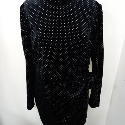 NEW LOOK XMAS DOT VELVET MINI DRESS - UK 16