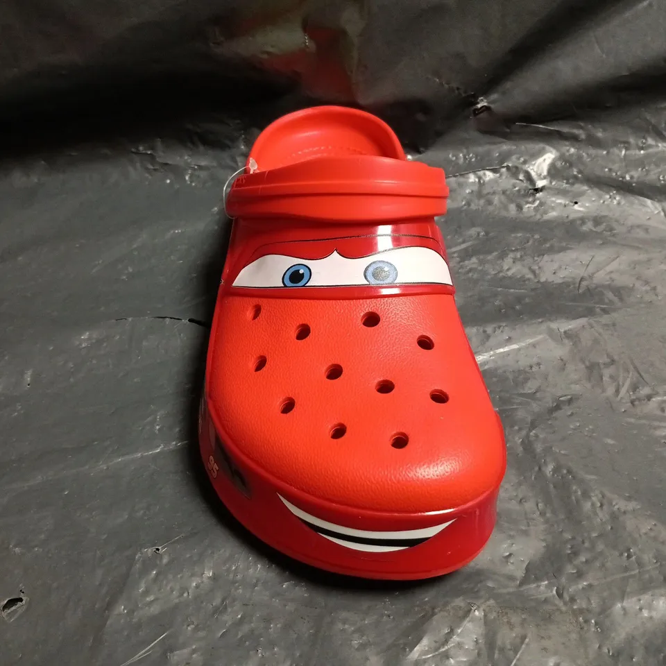 PAIR OF CROCS LIGHTNING MCQUEEN CLOGS SIZE UK M8/W9