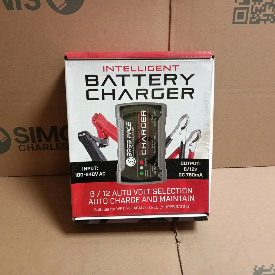 BASS FACE INTELLIGENT BATTERY CHARGER 6/12 AUTO VOLT SELECTION AUTO CHARGE AND MAINTAIN IP65 RATING BOXED