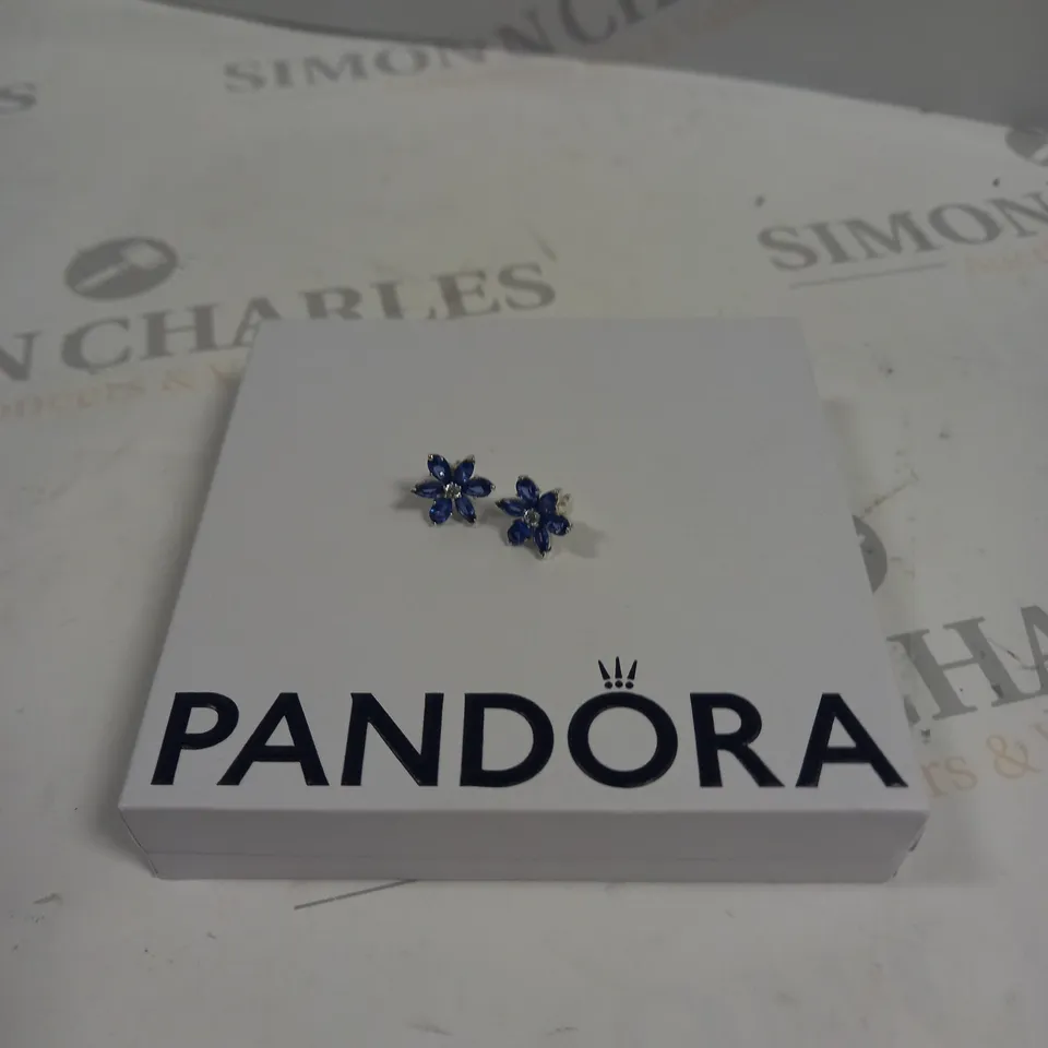 BOXED PANDORA SPARKLING BLUE HERBARIUM CLUSTER STUD EARRINGS