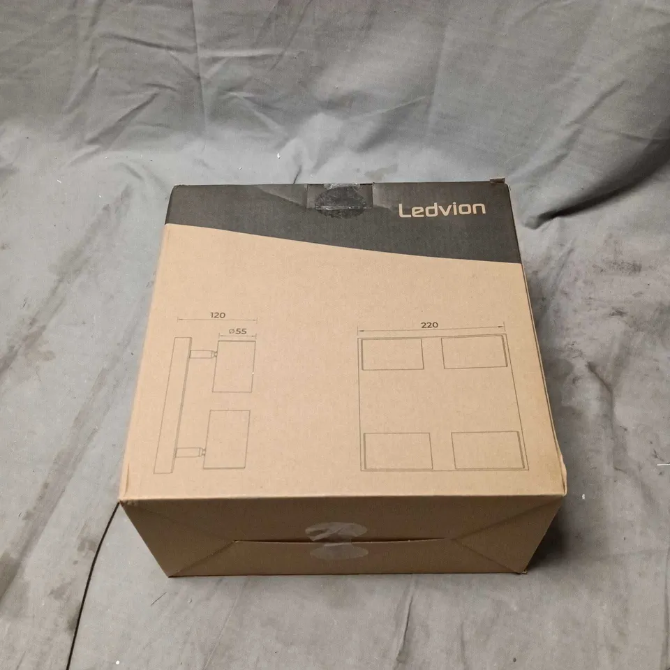 LEDVION CEILING SPORT SQUARE 4 - BLACK 220 - 240V 50HZ