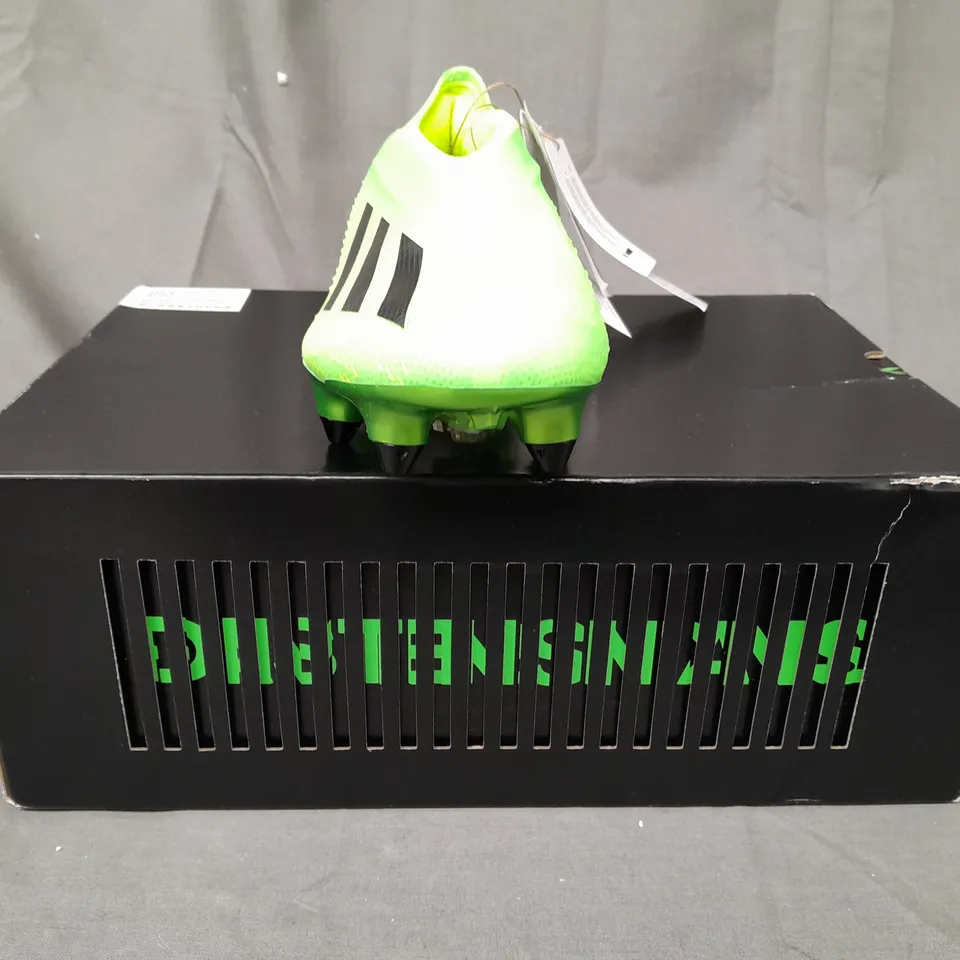 BOXED PAIR OF ADIDAS X SPEEDPORTAL FOOTBALL BOOTS IN GREEN UK SIZE 3.5