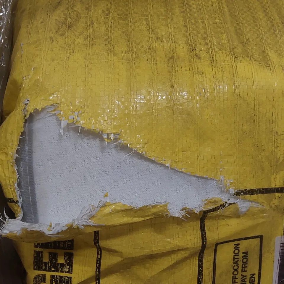 PALLET CONTAINING A LARGE QUANTITY OF ASSORTED PRODUCTS TO INCLUDE: ROLLED MATTRESS, HEADBOARD PARTS ECT