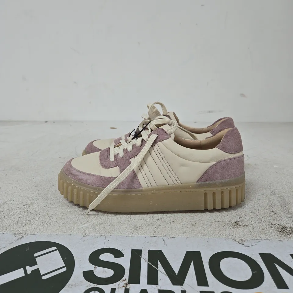CLARKS CREAM & LILAC SUEDE SNEAKERS WITH PLATFORM GUM SOLE UK SIZE 7