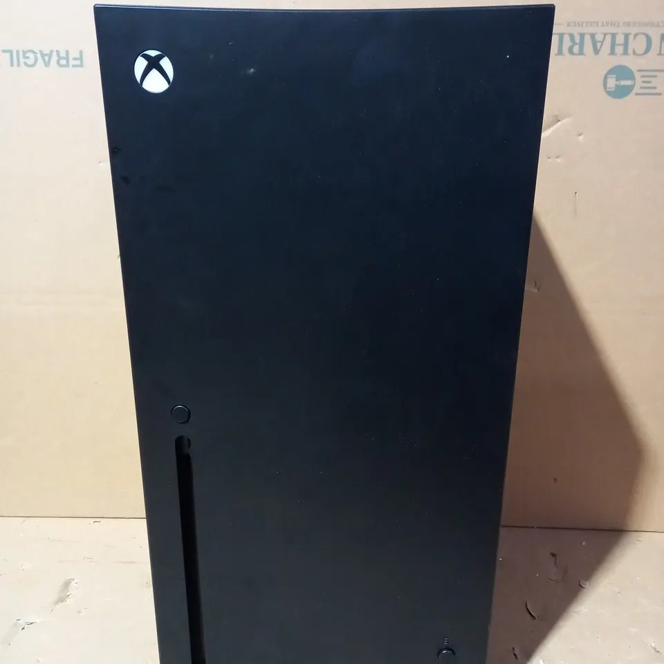 UKONIC XBOX SERIES X REPLICA MINI FRIDGE
